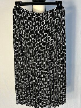 Premise Black and white skirt Women Size Small